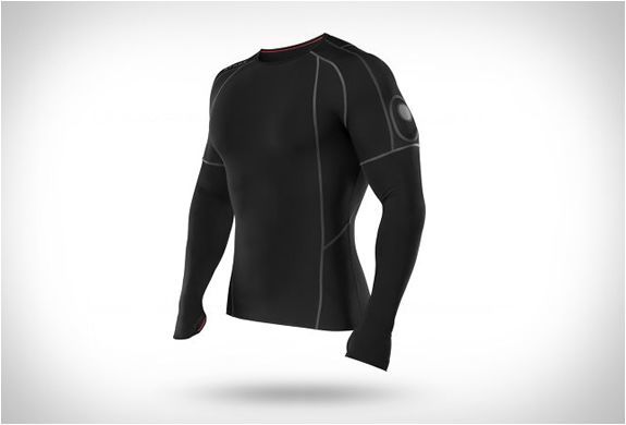 athos-smart-apparel-measures-muscle-performance-in-real-time5