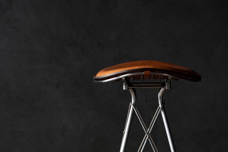 danish-designers-create-saddle-inspired-contemporary-bar-stool2
