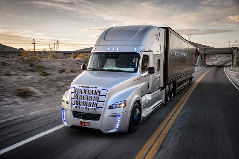 freightliner-unveils-autonomous-truck1