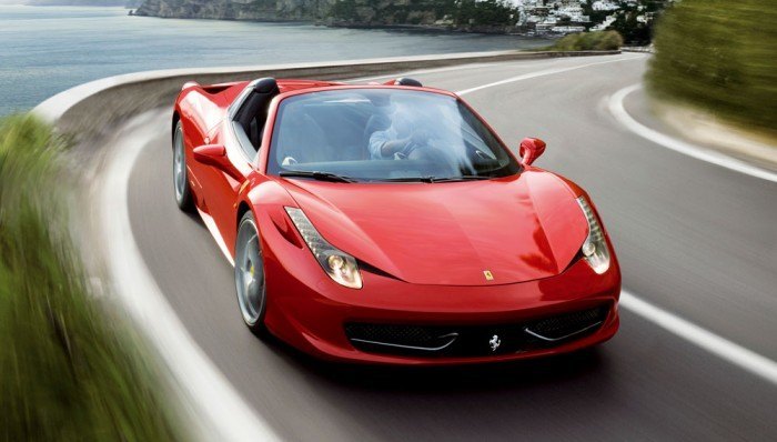 mr-c-hotel-in-beverly-hills-lets-guests-cruise-around-in-a-ferrari3