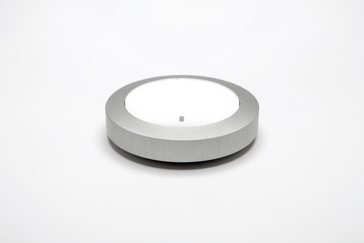 nuimo-is-a-universal-remote-for-the-internet-of-things12