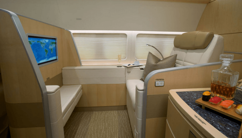 configurable-business-jet-interior-by-comlux7