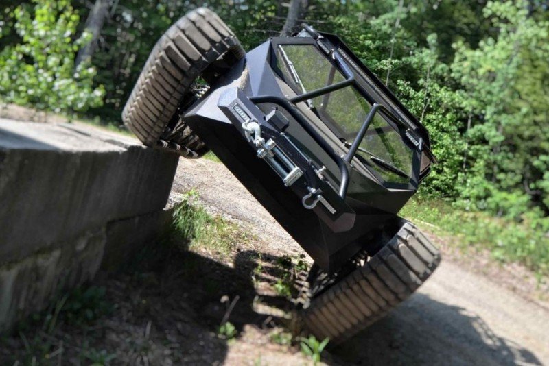 is-your-car-not-cutting-it-anymore-upgrade-to-the-ripsaw-ev2-luxury-tank3