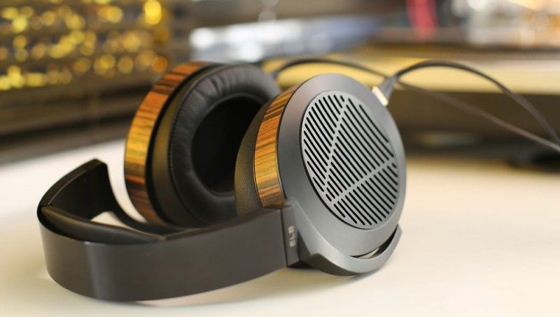 audeze-unveils-headphones-and-amp-in-latest-collaboration-with-bmw-designworksusa3