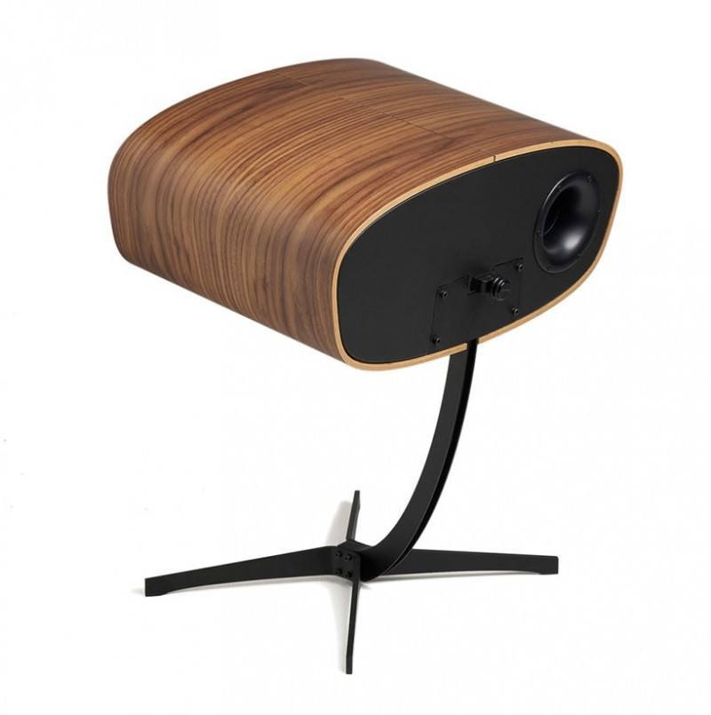davone-speakers-channel-eames-chair-aesthetic2