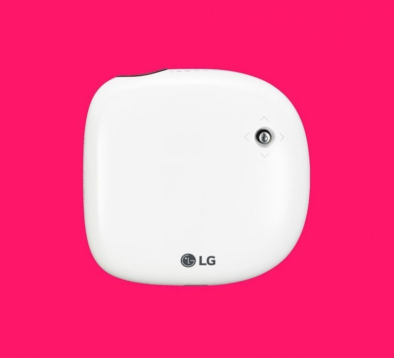 lg-minibeam-nano-is-a-projector-for-your-smartphone5