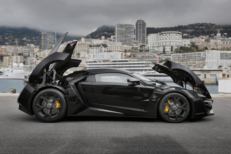 the-3-4m-lykan-hypersport-is-the-first-supercar-made-in-the-middle-east1