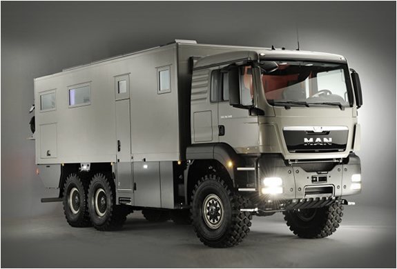 the-globecruiser-is-a-heavy-duty-expedition-vehicle2