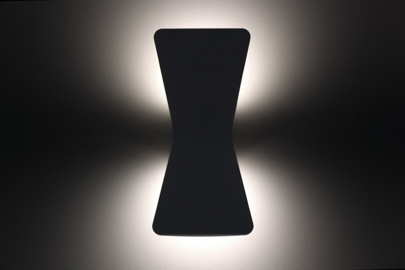 karim-rashid-serves-up-three-lamps-for-fontana-arte-2015-collection15