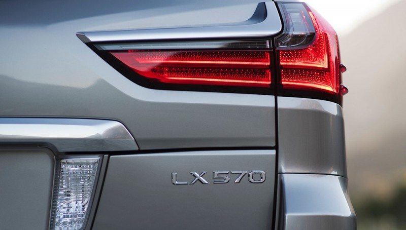 lexus-lx-and-gs-get-a-more-aggressive-look-for-20166