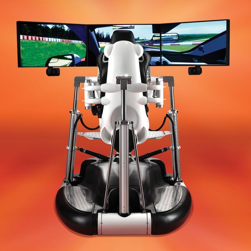this-185k-racing-simulator-is-used-by-ford-for-demos2