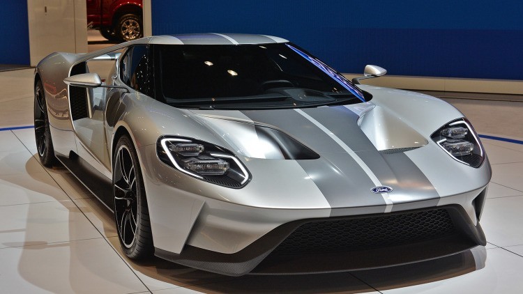 if-you-want-to-buy-the-new-400k-ford-gt-youll-have-to-apply-for-it1