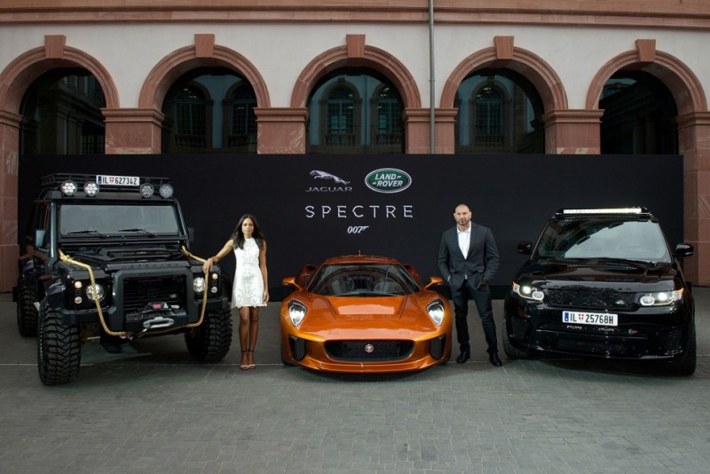jaguar-and-land-rover-unveil-cars-from-james-bond-spectre-movie1