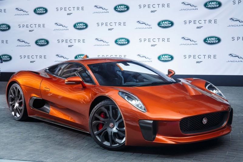 jaguar-and-land-rover-unveil-cars-from-james-bond-spectre-movie24
