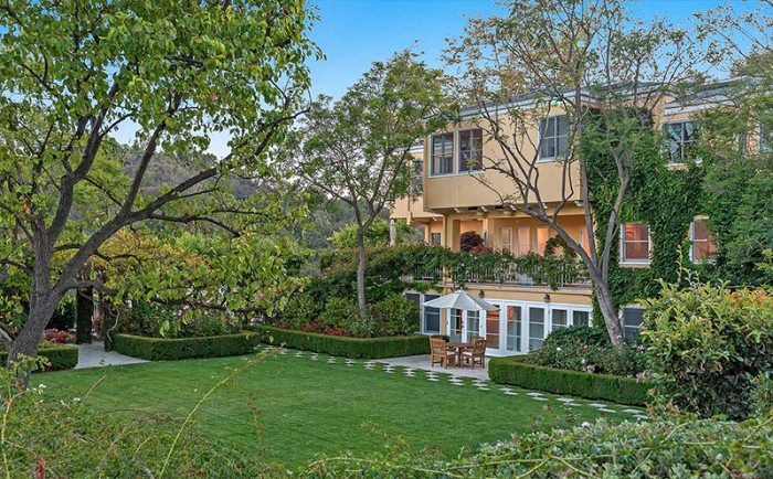 legendary-television-producer-norman-lear-lists-brentwood-compound-for-55m5