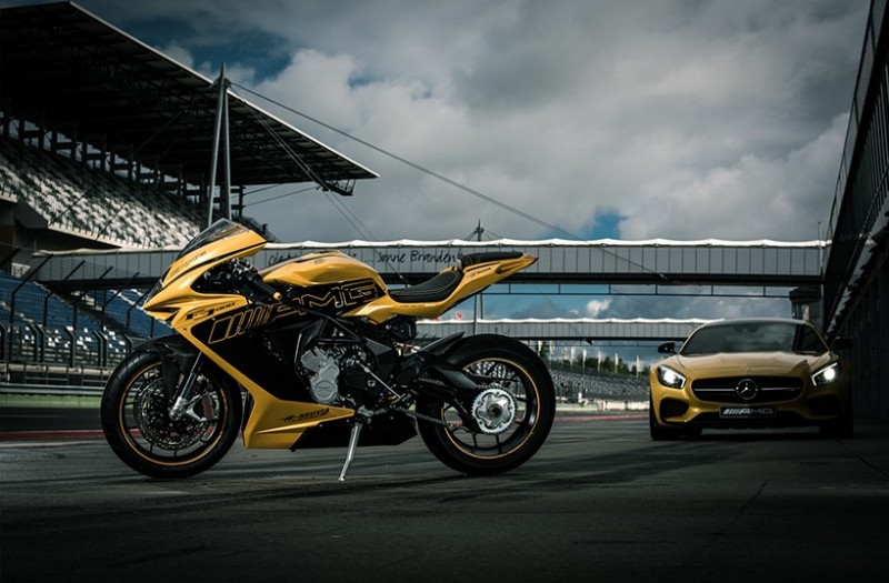 mercedes-amg-and-mv-agusta-collaborate-on-high-performance-motorcycle10