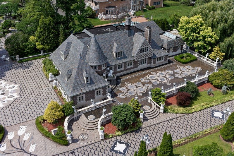 palatial-long-island-estate-listed-for-100m11