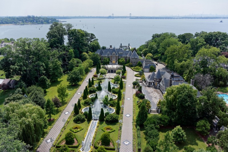 palatial-long-island-estate-listed-for-100m8