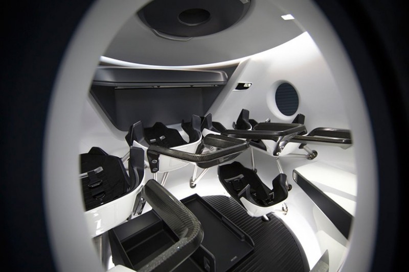 peek-inside-the-spacex-rocket-that-will-carry-space-tourists1