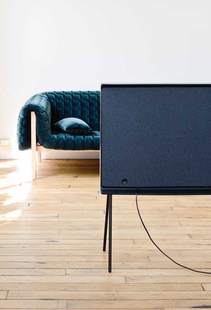 samsung-re-imagines-the-television-as-designer-furniture4