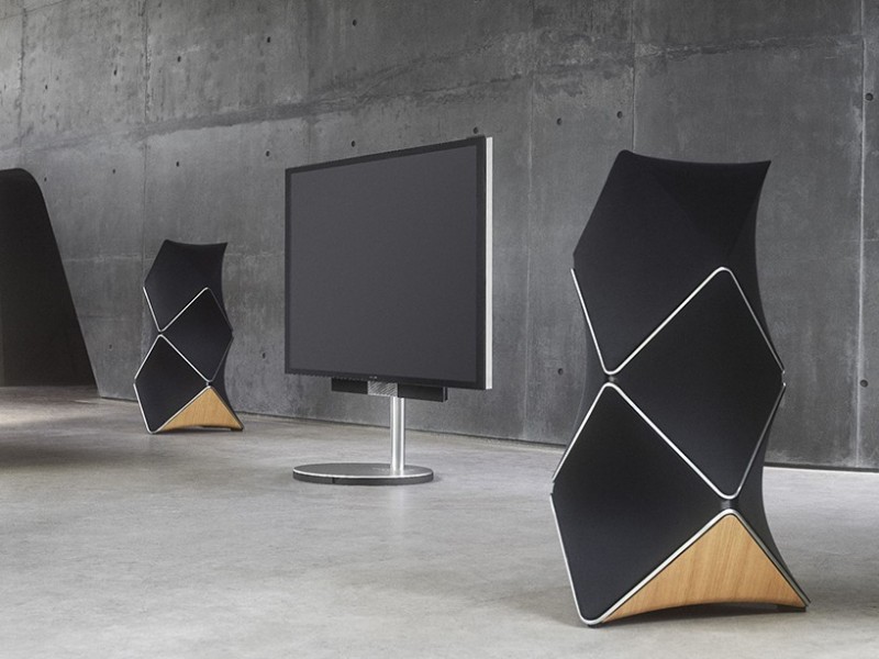 bang-olufsen-unveils-beolab-90-360-degree-speakers1