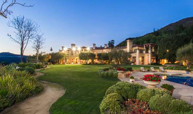 Elton John Buys Beverly Hills Mansion for $34M—$29M Less Than Asking