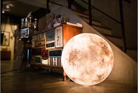 Luna Moon Lantern