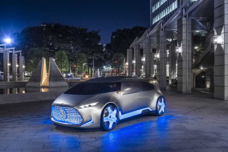 mercedes-benz-unveils-futuristic-concept-at-tokyo-motor-show1