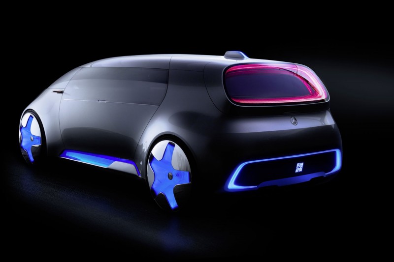 mercedes-benz-unveils-futuristic-concept-at-tokyo-motor-show12