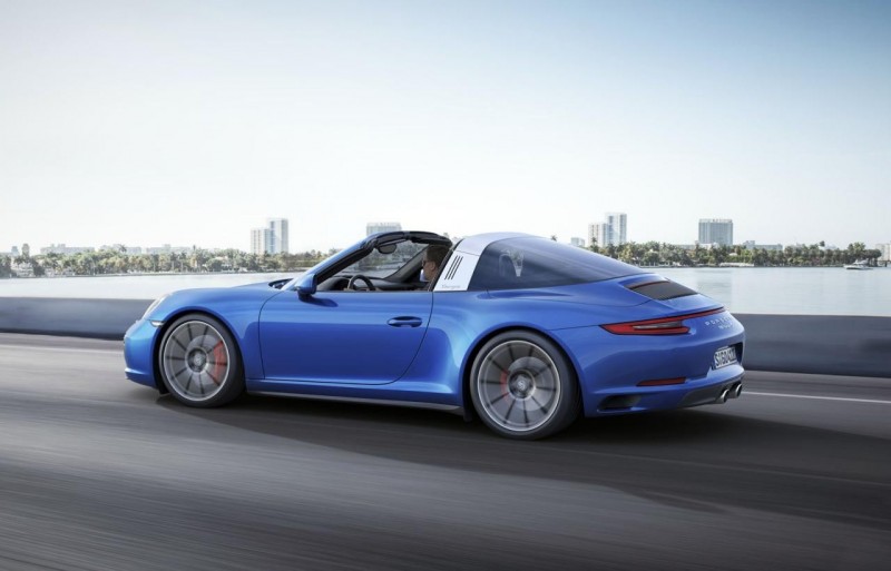 porsches-continues-turbocharging-spree-with-2017-911-4-lineup5