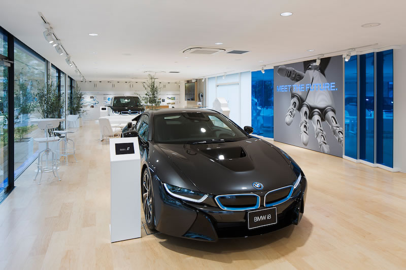 worlds-first-bmw-i-showroom-open-in-tokyo2