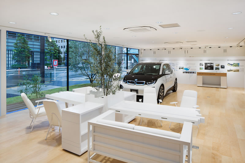 worlds-first-bmw-i-showroom-open-in-tokyo4