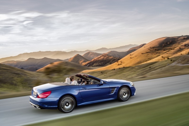 2017-mercedes-benz-sl-leaked-ahead-of-official-reveal4