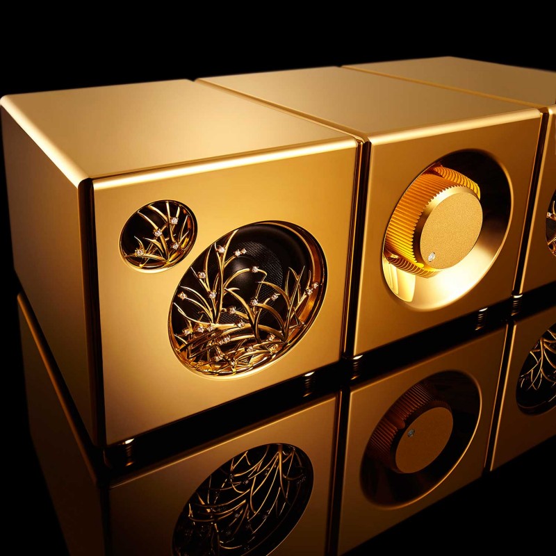this-5m-sound-system-is-made-of-over-130-pounds-of-gold-and-diamonds5