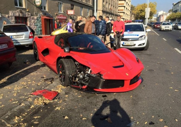 Unlucky Driver Crashes His LaFerrari Moments After Leaving the Dealership