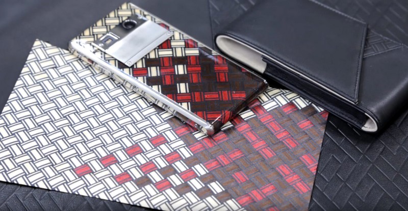 vertus-latest-smartphone-features-traditional-japanese-marquetry3
