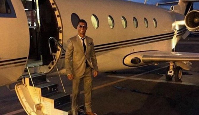 Ronaldo Treats Himself to a Gulfstream G200 Jet
