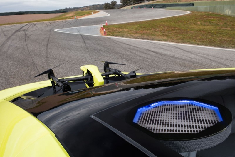 swiss-tuner-rinspeed-unveils-drone-equipped-concept20