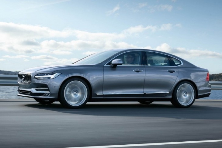 Volvo’s 2017 S90 Flagship Is a Luxurious All-Wheel Drive Hybrid