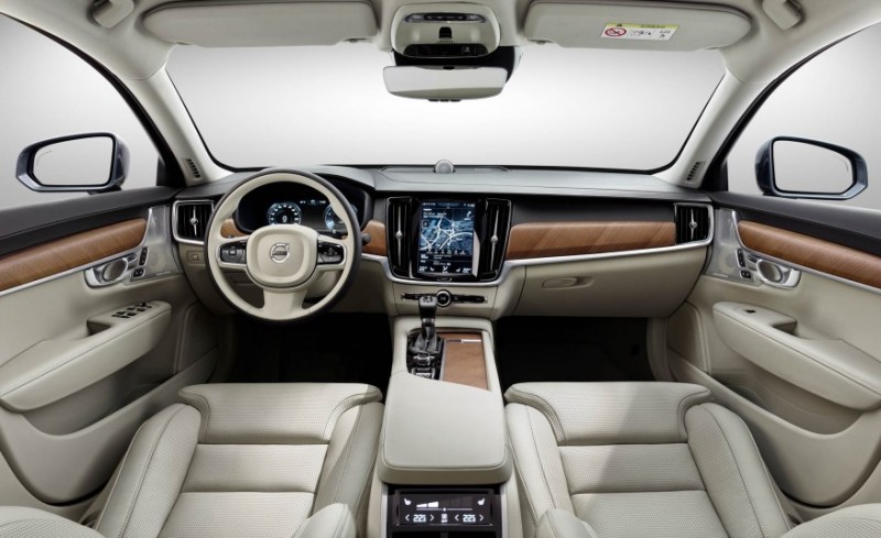volvos-2017-s90-flagship-is-a-luxurious-all-wheel-drive-hybrid10