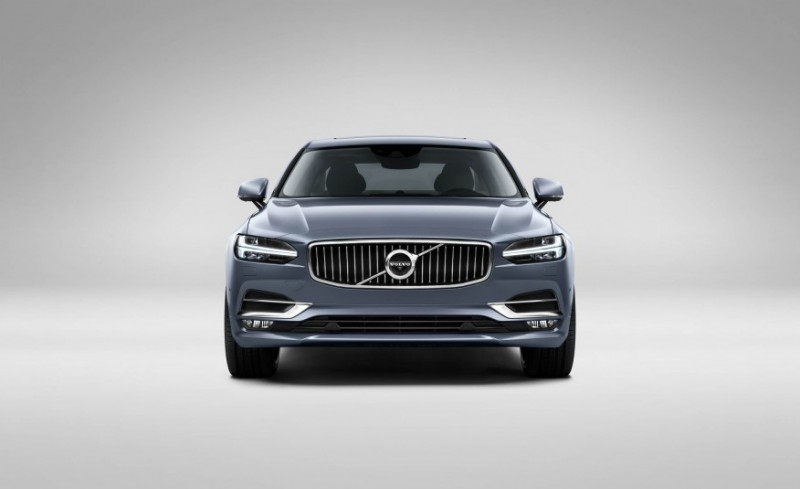 volvos-2017-s90-flagship-is-a-luxurious-all-wheel-drive-hybrid5