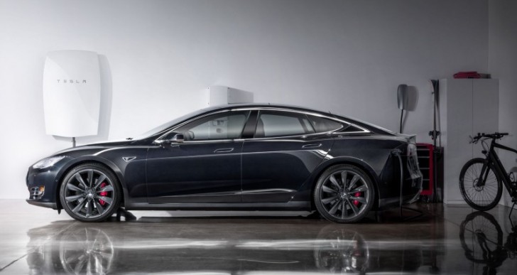 You Can Now Summon Your Tesla to Come Pick You Up