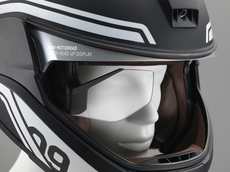 bmw-helmet-equipped-with-head-up-display-and-rearview-camera1