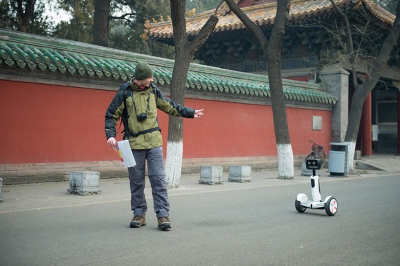 segway-shows-off-personal-robot-you-can-ride2
