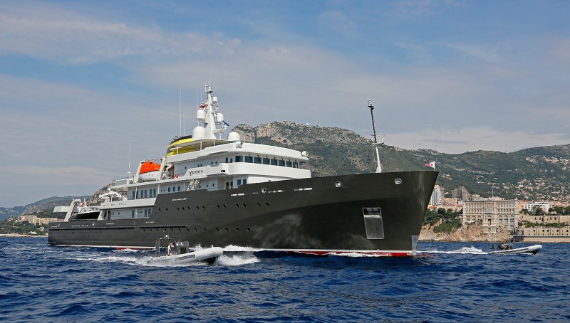 this-18-passenger-explorer-superyacht-can-take-you-on-some-serious-expeditions1