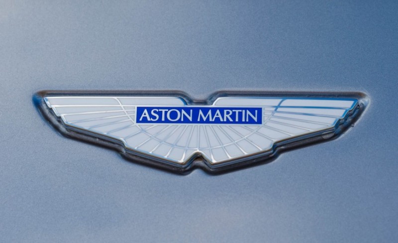 aston-martin-hints-at-electric-future-with-1000-horsepower-rapide-concept10