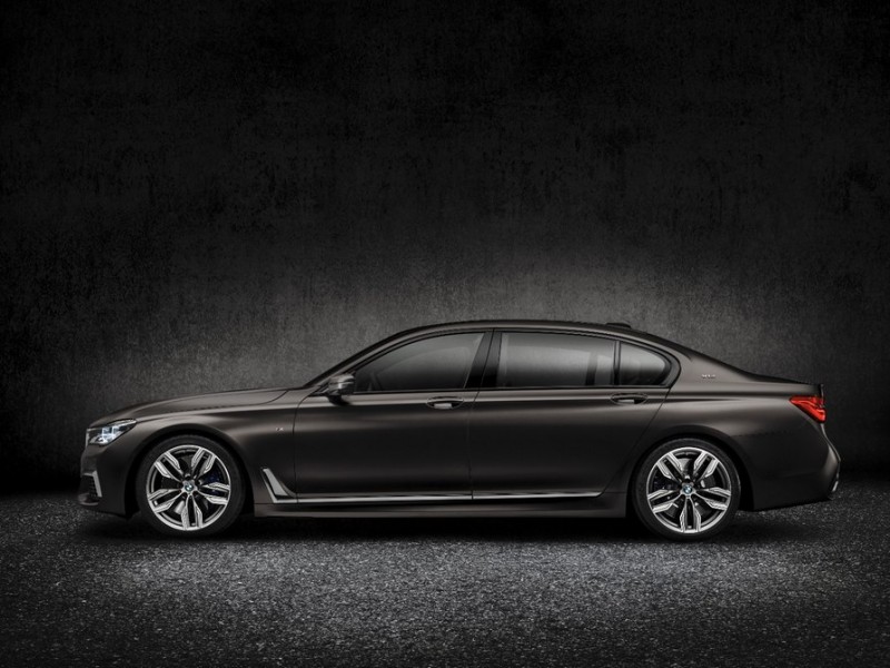 bmw-finally-gives-its-7-series-the-m-treatment-with-m760li-xdrive14