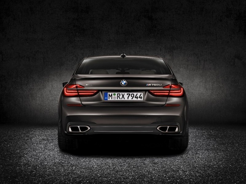 bmw-finally-gives-its-7-series-the-m-treatment-with-m760li-xdrive16