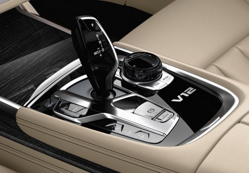 bmw-finally-gives-its-7-series-the-m-treatment-with-m760li-xdrive2