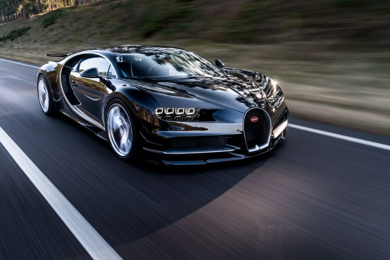 bugatti-finally-unveils-the-2-6-million-1500-horsepower-chiron-supercar1